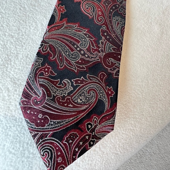 EUC 100% silk tie bundle - Picture 6 of 6